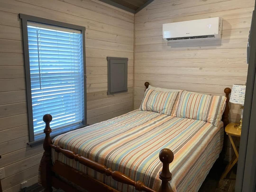 Surf City 2Br Park Home With Waterfront View And Parking Zewnętrze zdjęcie
