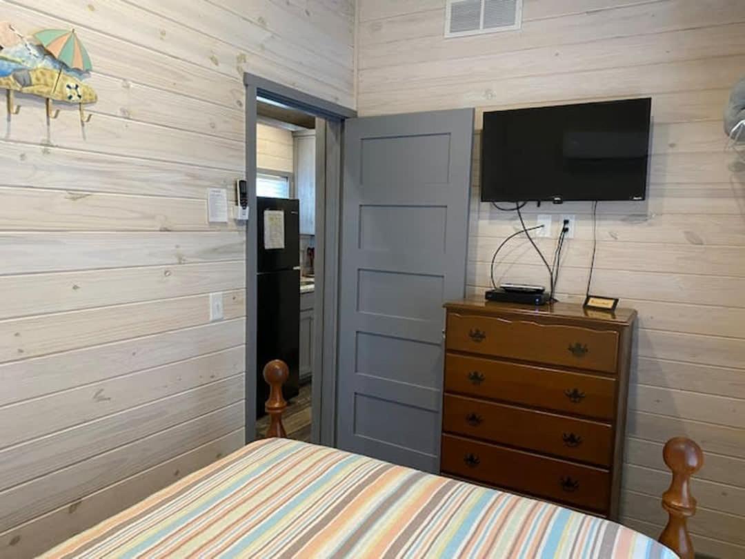 Surf City 2Br Park Home With Waterfront View And Parking Zewnętrze zdjęcie