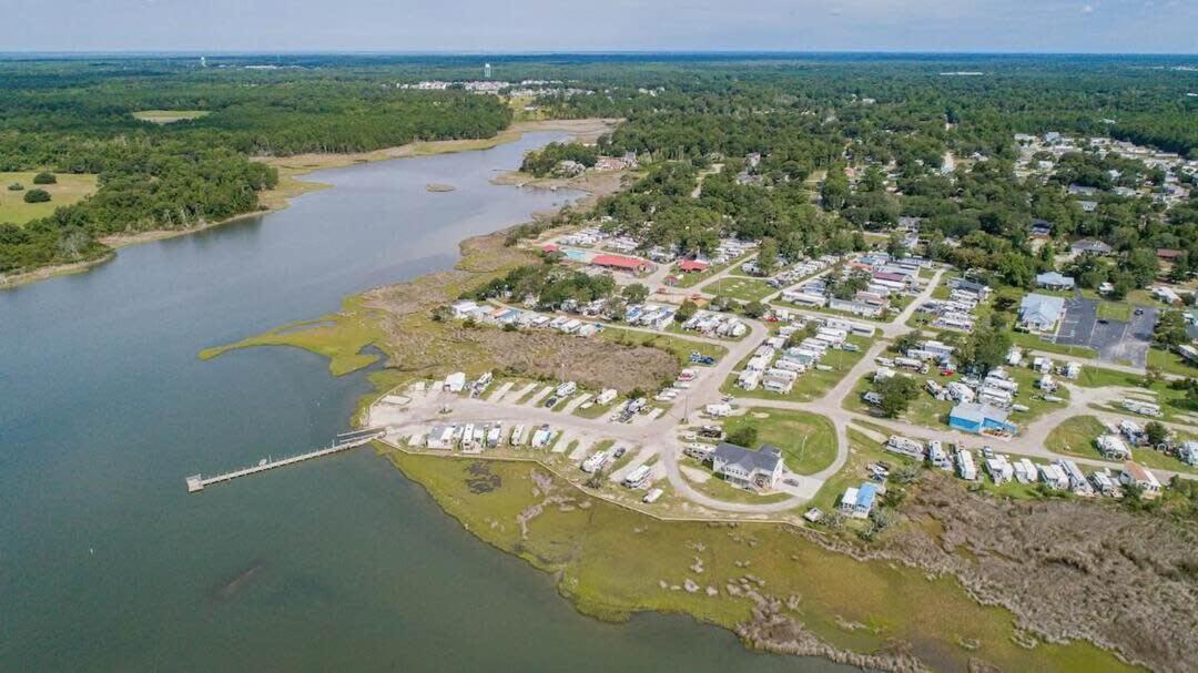 Surf City 2Br Park Home With Waterfront View And Parking Zewnętrze zdjęcie